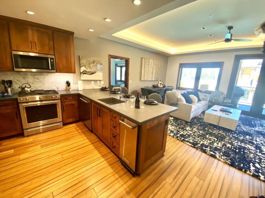 Ski In/Out - Zalanta - Great Location- 2 Hot Tubs - Heated Pool South Lake Tahoe Exterior photo