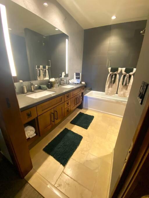 Ski In/Out - Zalanta - Great Location- 2 Hot Tubs - Heated Pool South Lake Tahoe Exterior photo