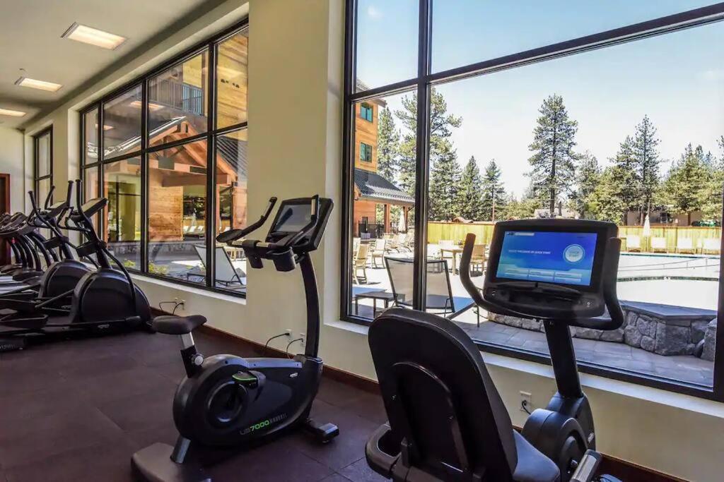 Ski In/Out - Zalanta - Great Location- 2 Hot Tubs - Heated Pool South Lake Tahoe Exterior photo